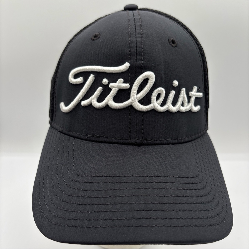 Titleist FJ Footjoy Pro‎ V1 Golf Mesh Black/White Size Small/Medium Fitted Hat
